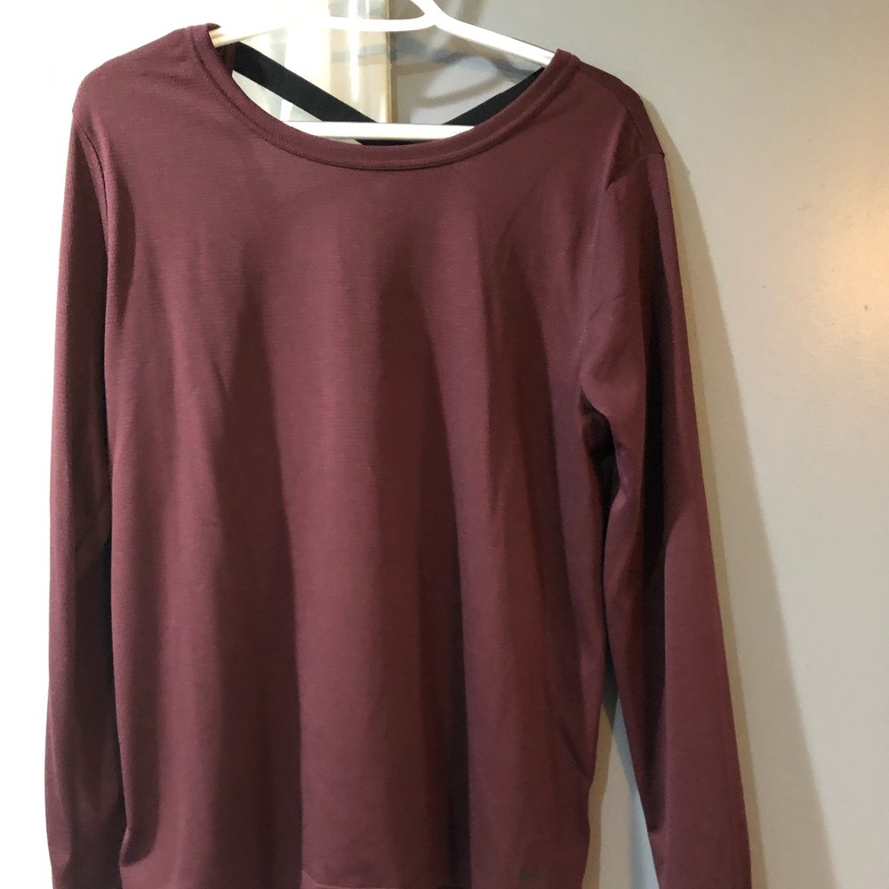 Women’s Nike shirt